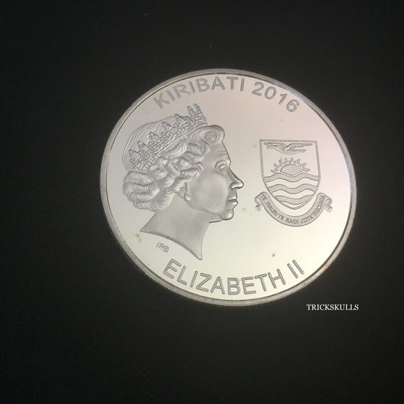 Mummy Zombie Enamel Coin in Stainless Locket & Custom Size Wheat Link Chain - Picture 8 of 10